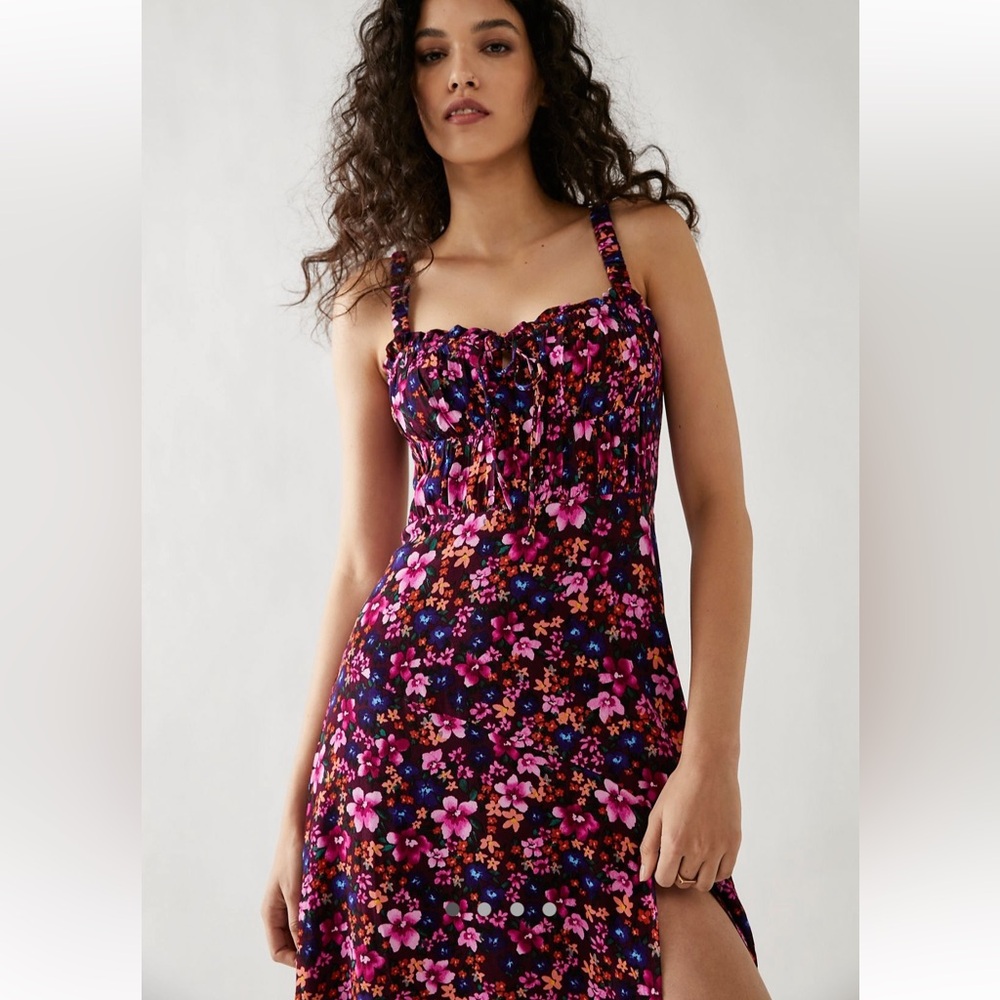 ASTR the label Elsie floral midi dress